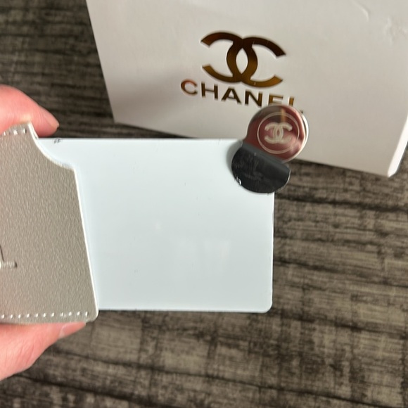 Chanel Card Mirror silver Card Case Leather Chanel Item New with box GWP - Picture 6 of 8